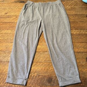 Women’s Capris Pants (Size S)
